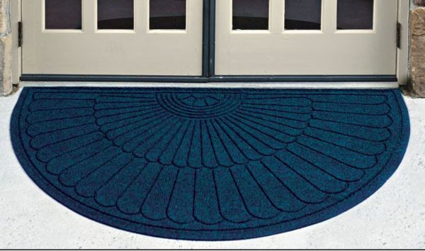 Picture of 4'x 2'3" Half Oval Water Hog Mat in Indigo