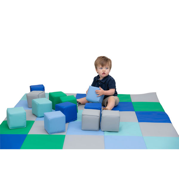 Picture of Patchwork Mat and 12 Piece Soft Block Set